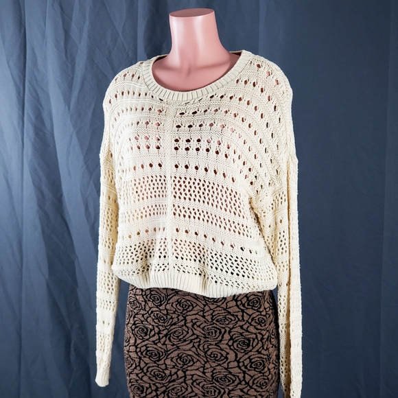 Xhilaration Cream White Mesh Knit Sweater Large - Picture 7 of 9